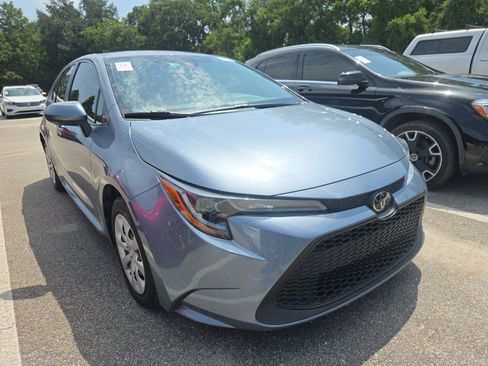 Used 2021 Toyota Corolla LE FWD image 4