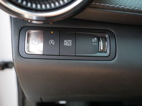 Used 2025 Chevrolet Equinox LT FWD image 26