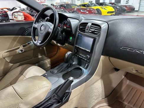 Used 2006 Chevrolet Corvette Coupe w/ Preferred Equipment Group image 30