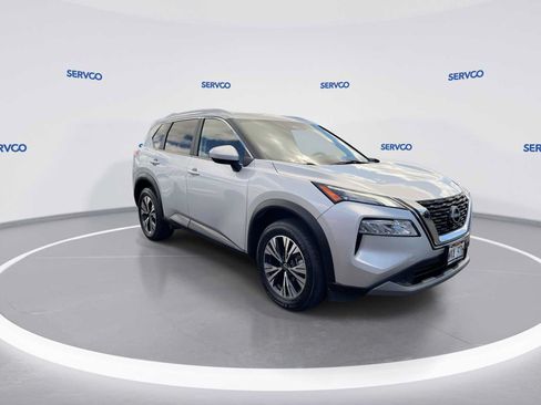 Used 2023 Nissan Rogue SV w/ SV Premium B Package FWD image 2