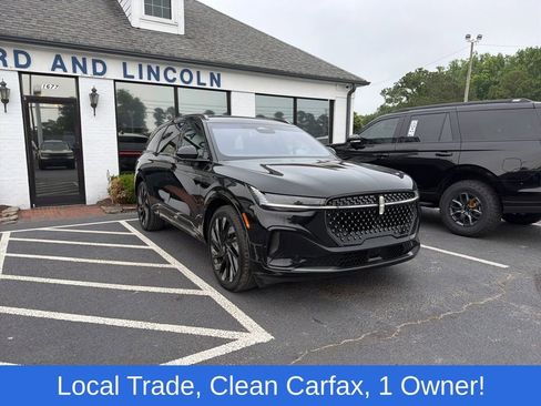 Used 2024 Lincoln Nautilus Reserve w/ Equipment Group 202A AWD/4WD image 2