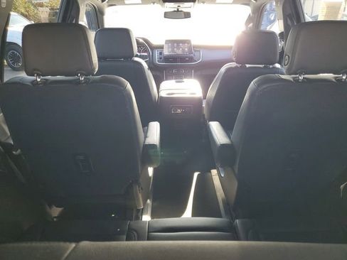 Used 2021 Chevrolet Tahoe Z71 w/ Z71 Off-Road Package AWD/4WD image 29