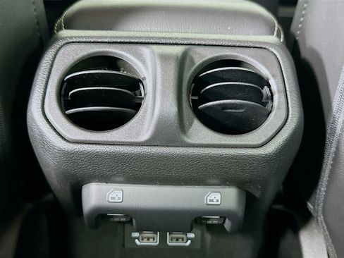 Used 2023 Jeep Wrangler Unlimited Sahara w/ Cold Weather Group AWD/4WD image 27