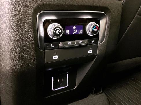 Certified 2022 GMC Yukon SLT w/ SLT Premium Package image 31