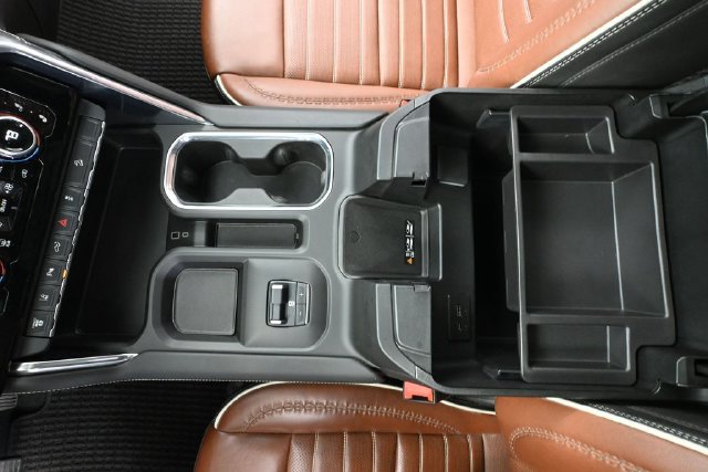 Used 2024 GMC Sierra 3500 Denali Ultimate AWD/4WD image 31