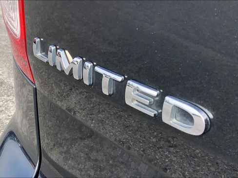 Used 2013 Ford Explorer Limited image 10