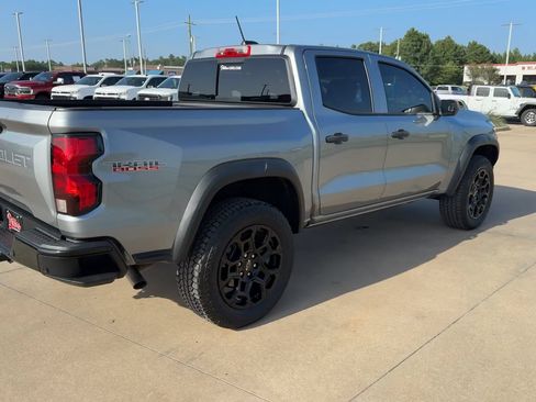 Used 2026 Chevrolet Colorado Trail Boss AWD/4WD image 8
