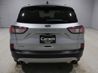 Used 2022 Ford Escape Titanium video 3