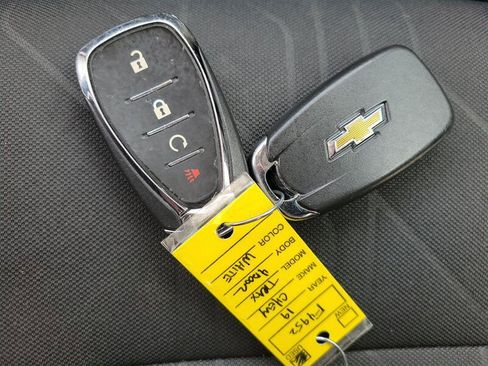 Used 2019 Chevrolet Trax LT w/ LT Convenience Package image 27