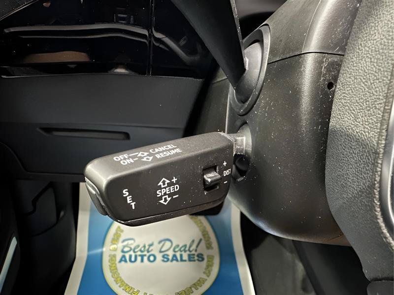 Used 2019 Audi e-tron Prestige w/ Prestige Package AWD/4WD image 19