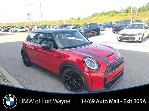Used 2023 MINI Cooper S FWD image 1