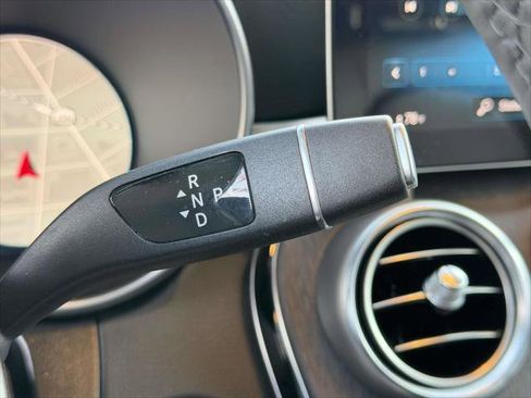 Used 2022 Mercedes-Benz GLC 300 4MATIC SUV image 26