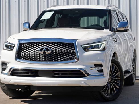 Used 2023 INFINITI QX80 Sensory w/ Cargo Package image 3