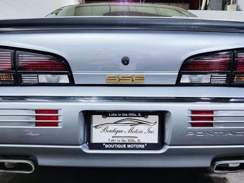 Used 1994 Pontiac Bonneville SSE FWD image 3