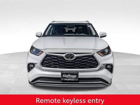 Used 2026 Toyota Highlander XLE AWD/4WD image 4