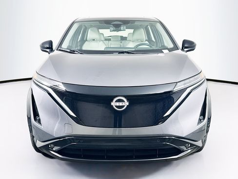 Used 2023 Nissan Ariya FWD image 2