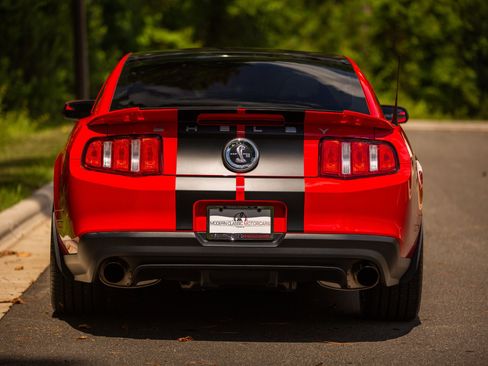 Used 2012 Ford Mustang Shelby GT500 RWD image 23