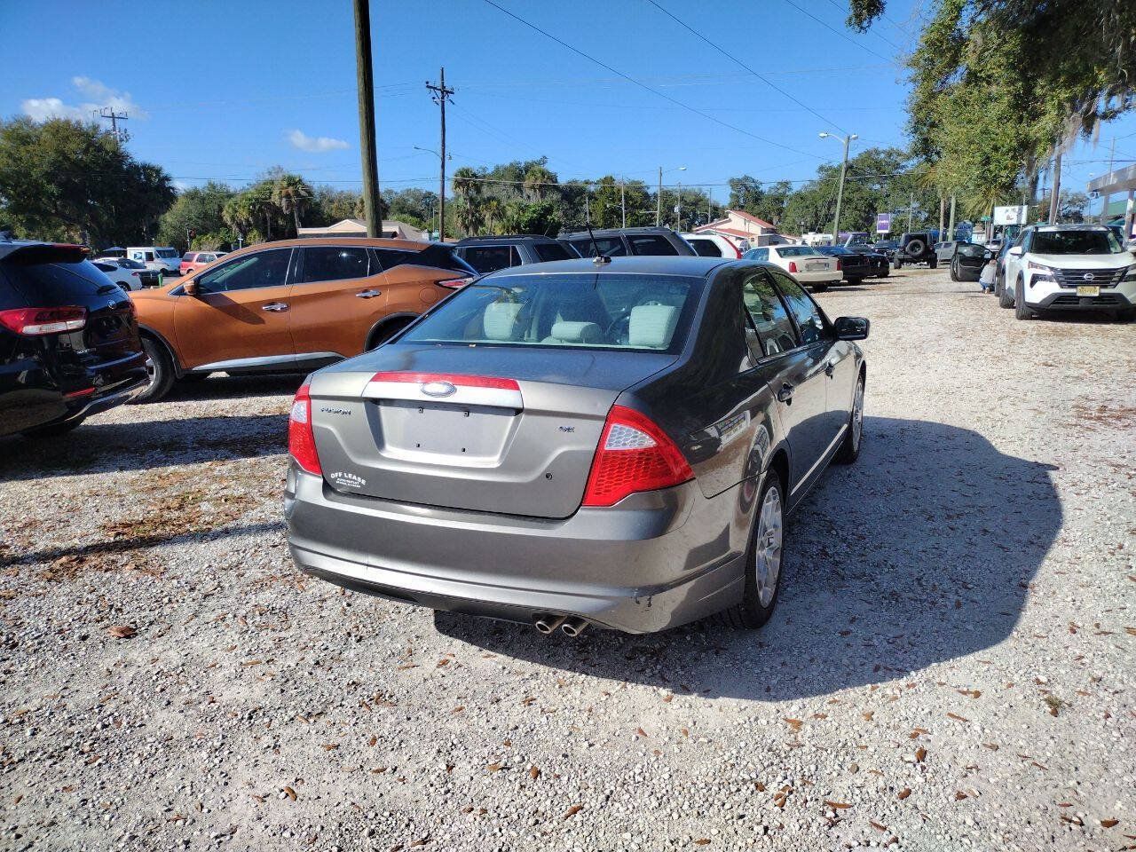 Used 2011 Ford Fusion SE w/ 201A Rapid Spec Order Code FWD image 6