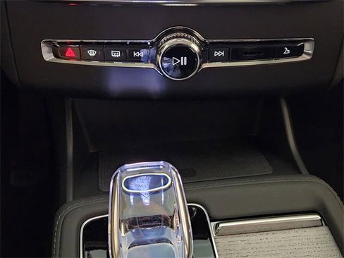 New 2026 Volvo XC90 B6 Ultra w/ Protection Package Premier image 19