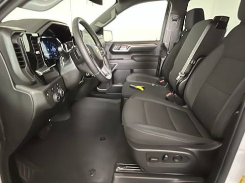 Used 2025 Chevrolet Silverado 1500 LT AWD/4WD image 12