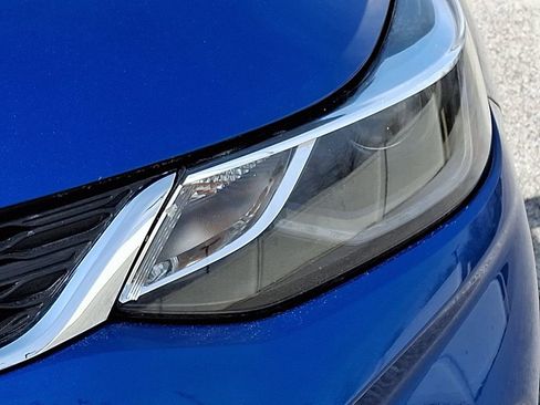 Used 2017 Chevrolet Cruze LT w/ Convenience Package image 12