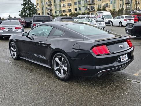 Used 2017 Ford Mustang EcoBoost image 7
