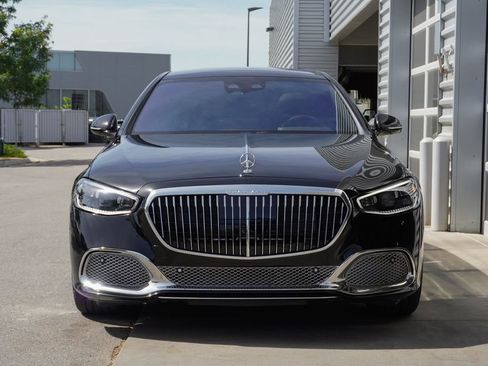 Used 2025 Mercedes-Benz Maybach S 680 4MATIC image 5