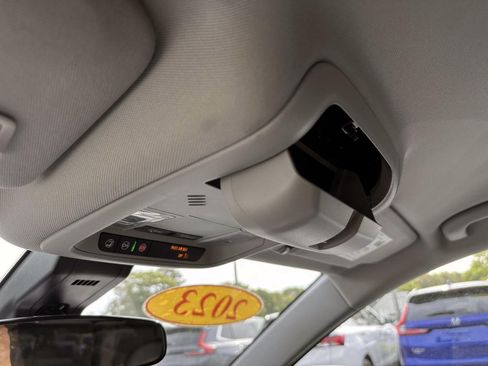 Used 2023 Chevrolet Equinox LT FWD image 27