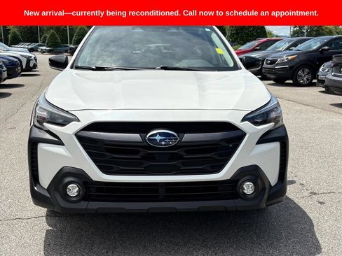 Used 2024 Subaru Outback Premium AWD/4WD image 2