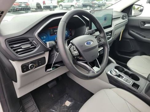 New 2025 Ford Escape Base w/ PHEV Premium Package image 21