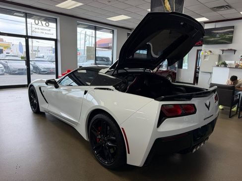 Used 2016 Chevrolet Corvette Stingray Coupe RWD image 30