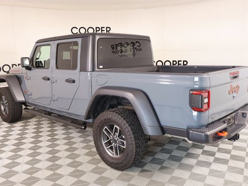 Used 2024 Jeep Gladiator Mojave w/ Safety Group AWD/4WD image 22