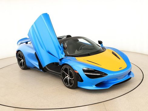 Used 2024 McLaren 750S Spider RWD image 2