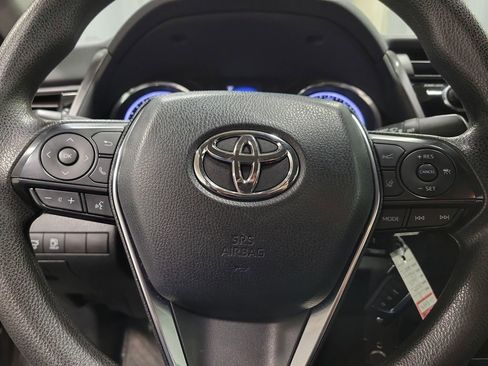Used 2020 Toyota Camry LE image 17