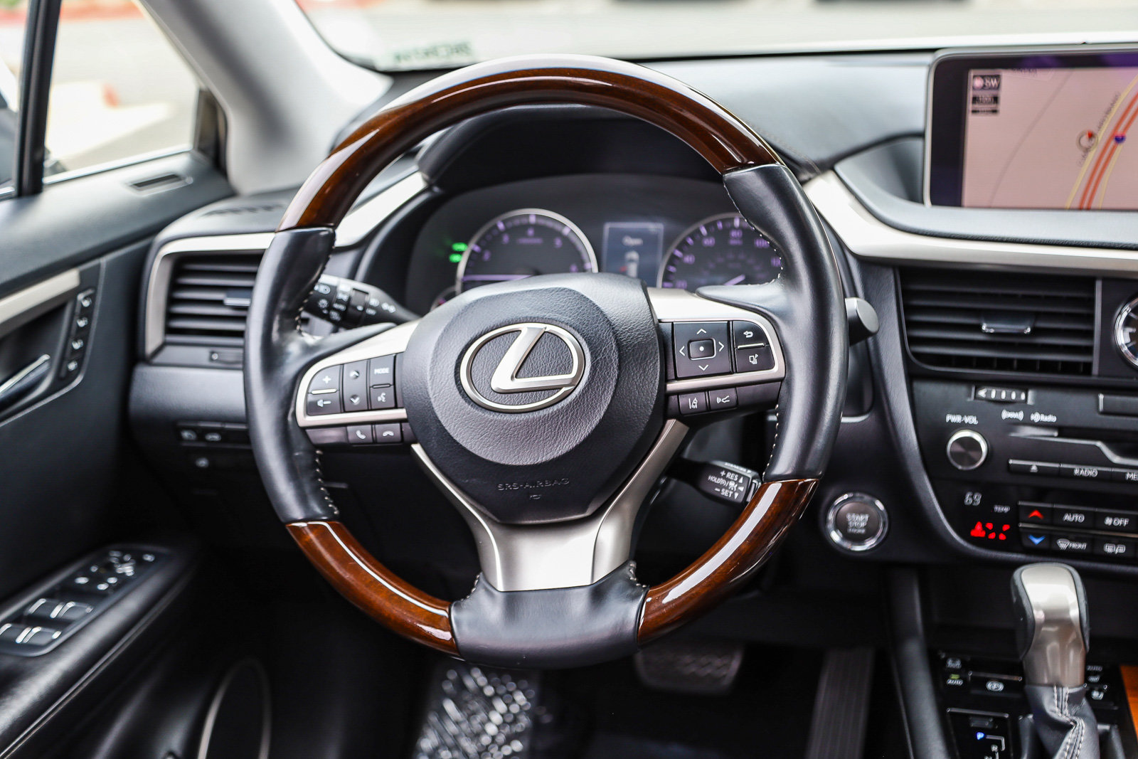 Used 2019 Lexus RX 350L FWD image 16