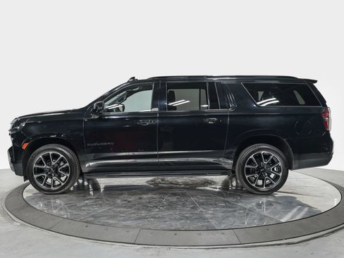 Used 2024 Chevrolet Suburban RST w/ Luxury Package AWD/4WD image 2