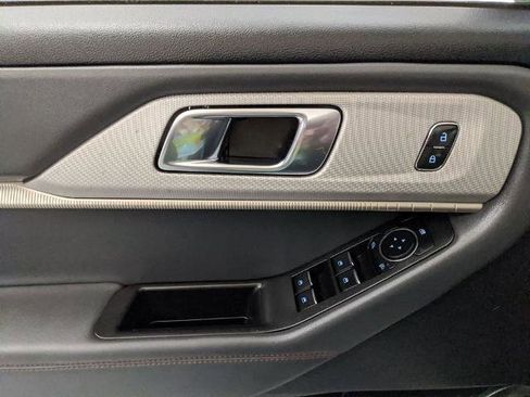 Certified 2025 Ford Explorer Active image 15