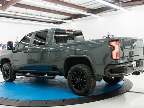 Used 2025 Chevrolet Silverado 2500 LT w/ Trail Boss Package image 8