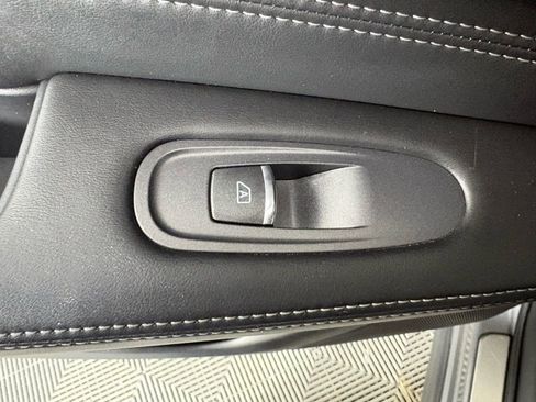 Used 2019 INFINITI QX60 Luxe w/ Essential Package image 43