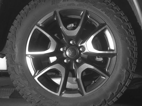 Used 2025 Jeep Compass Trailhawk AWD/4WD image 15