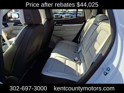 New 2026 GMC Terrain Denali w/ LPO, Black Badging Package image 11