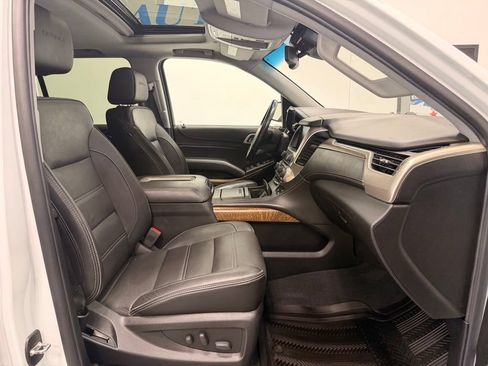 Used 2020 GMC Yukon Denali w/ Denali Premium Package AWD/4WD image 19