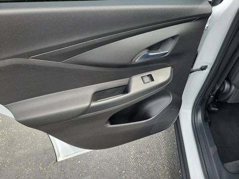 Used 2025 Buick Envista Preferred FWD image 16