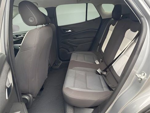 Used 2025 Chevrolet Trax LS w/ LS Convenience Package image 15