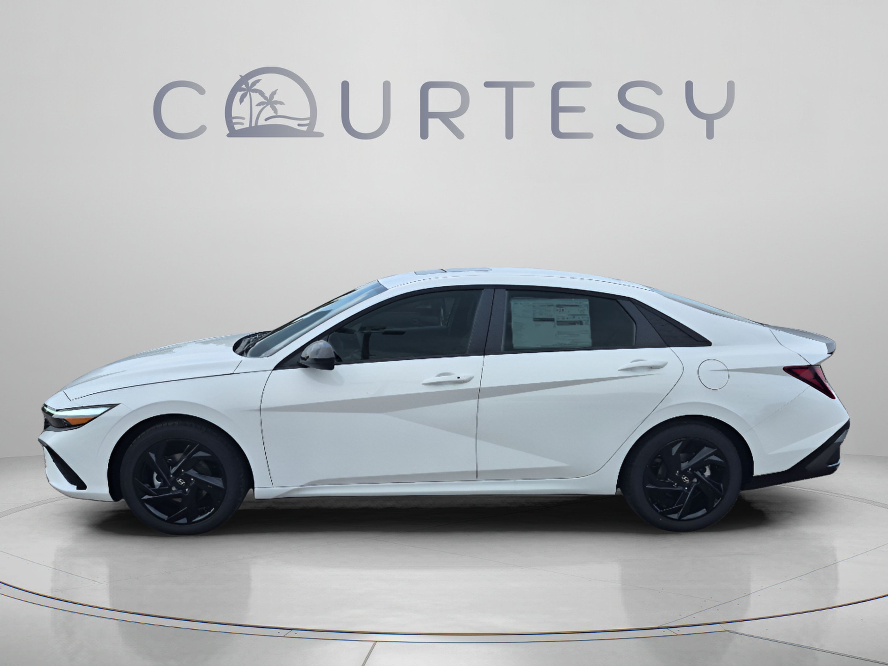 New 2026 Hyundai Elantra SEL Sport FWD image 2