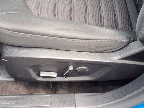 Used 2020 Ford Fusion SE FWD image 4