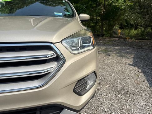 Used 2018 Ford Escape SEL AWD/4WD image 3