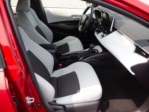 Used 2025 Toyota Corolla SE image 22