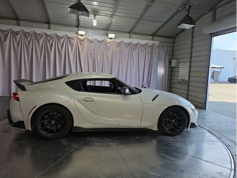 Used 2023 Toyota Supra Premium image 8