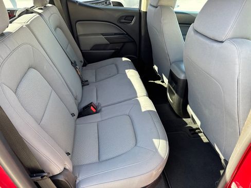 Used 2022 Chevrolet Colorado W/T w/ Custom Special Edition image 18